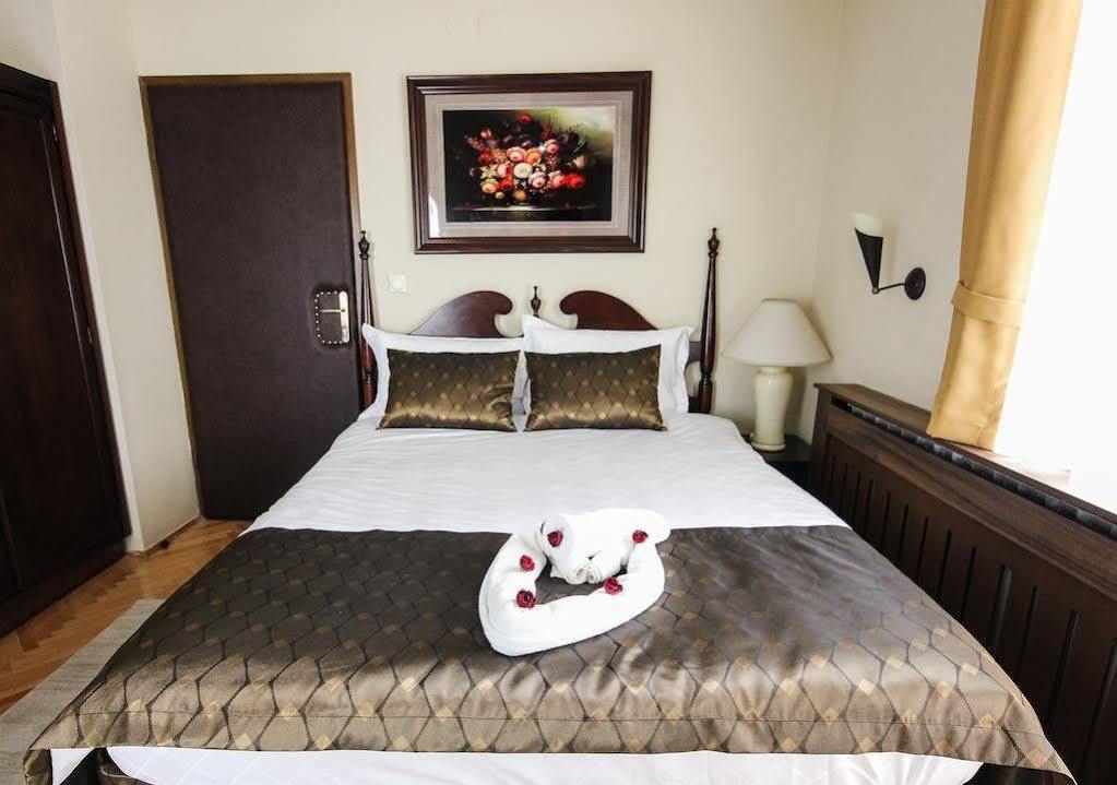 Hotel Villa Ragusa Skopje Extérieur photo